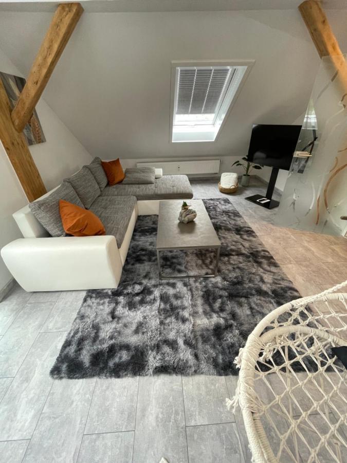 Wen Koenigsberger,Ruhige Dg-Wohnung In Weiden,2 Schlafzimmer,Parkplatz, Zentral! Weiden in der Oberpfalz Exteriör bild